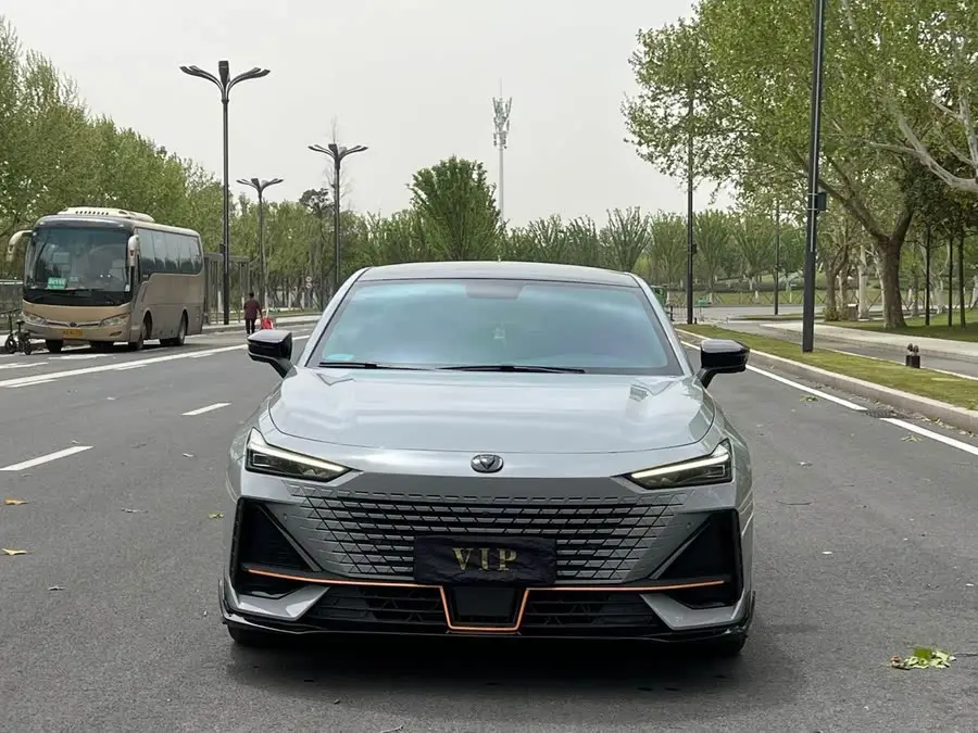 Changan UNI-V 2022 1.5T Sport Edition