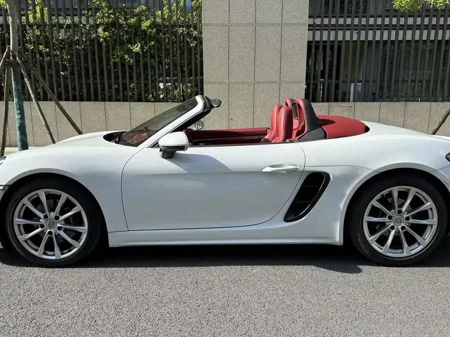 Porsche 718 2022 Model Boxster 2.0T
