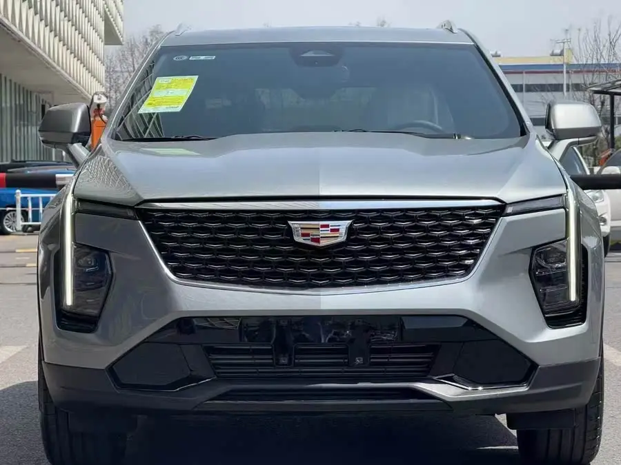 Cadillac XT4 2024 28T FWD Luxury