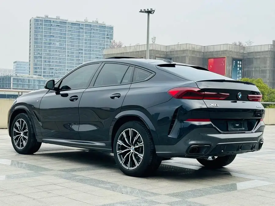 بي إم دبليو X6 2022 طراز مُعدل xDrive30i حزمة رياضية M