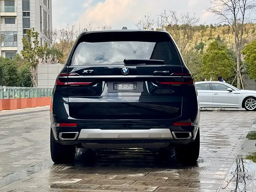 BMW X7 2023 xDrive40i Luxury Package