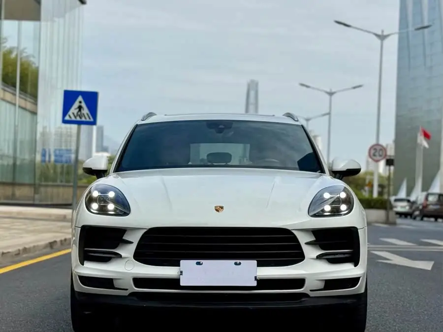 2020 Macan 2.0T