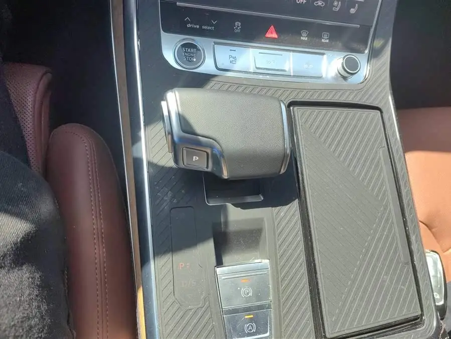 Audi Q7 2023 55 TFSI quattro S Premium