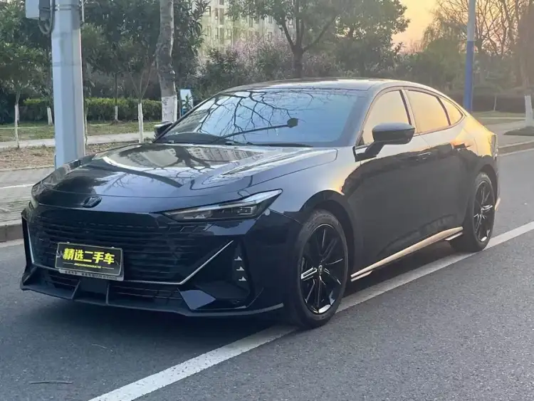 Changan UNI-V 2023 1.5T Deluxe