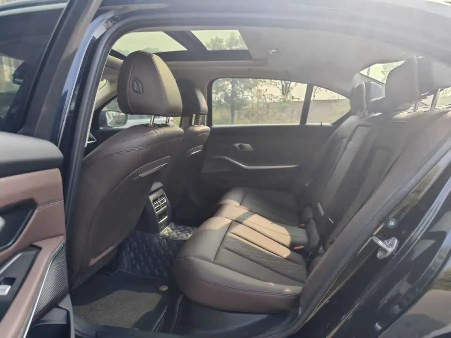 بي إم دبليو i3 2022 إيدرايف 35 إل