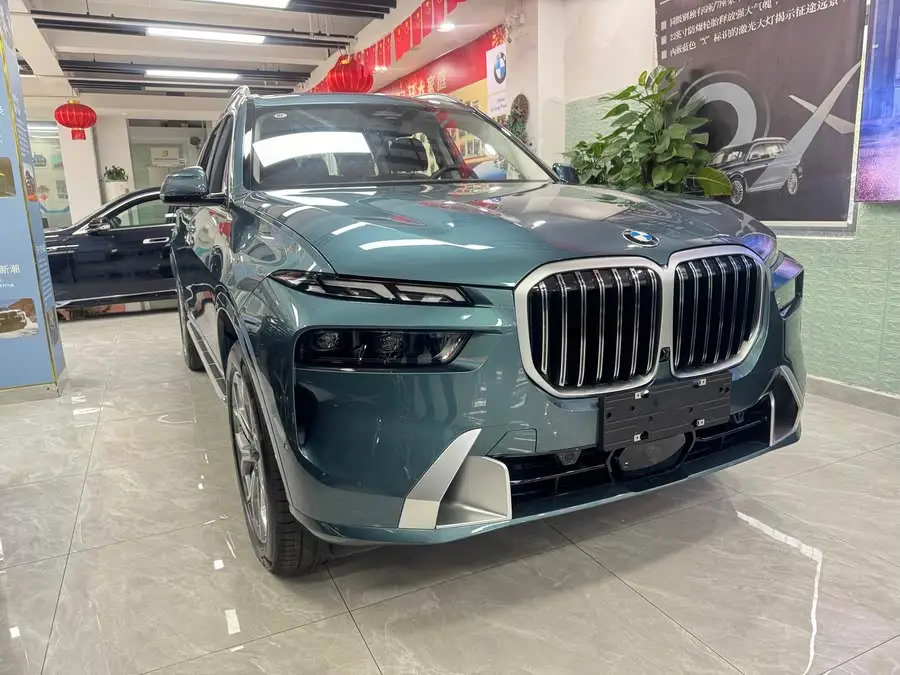 بي إم دبليو X7 2023 xDrive40i حزمة الرفاهية