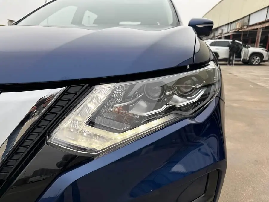 نيسان إكس-تريل 2021 2.0 لتر CVT 2WD XL بريميوم الذكية