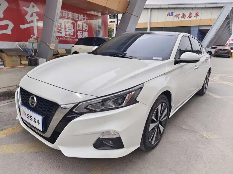 Altima  2021 2.0L XL Comfort Edition