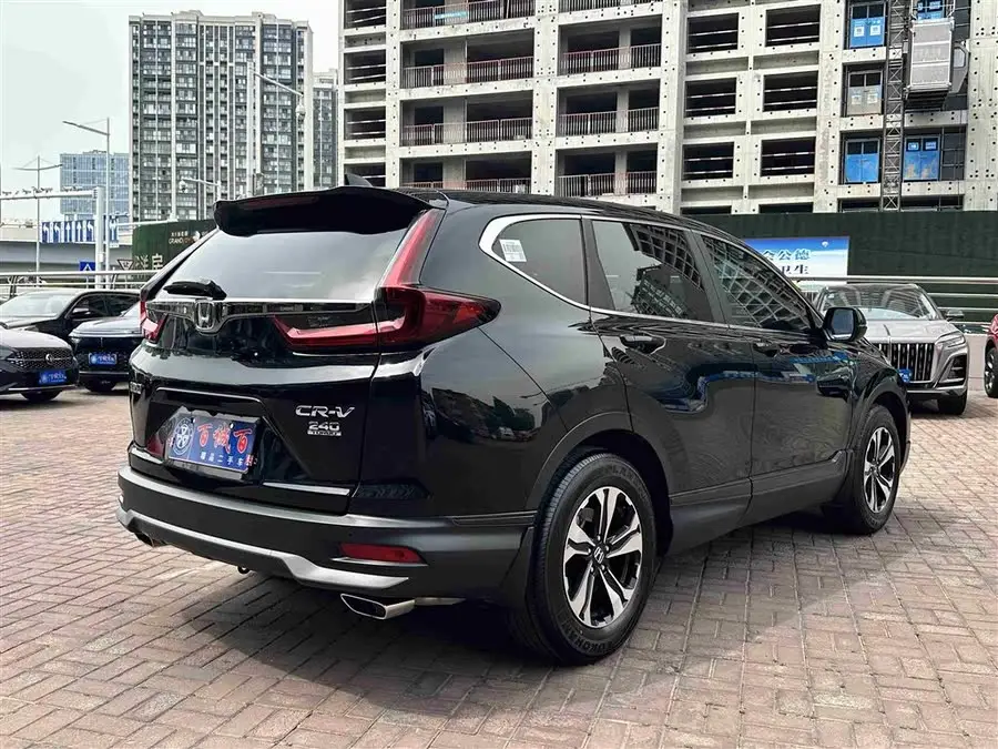 هوندا CR-V 2021 240TURBO CVT بنظام دفع مزدوج حضري
