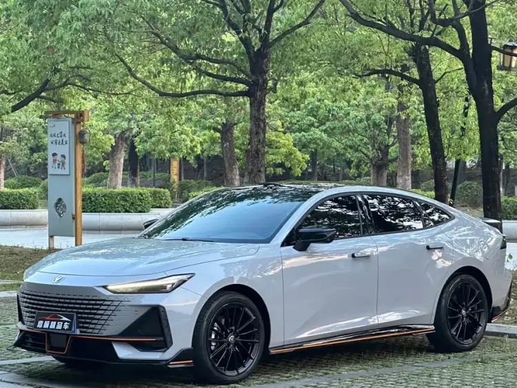 Changan UNI-V 2023 1.5T Sport Edition