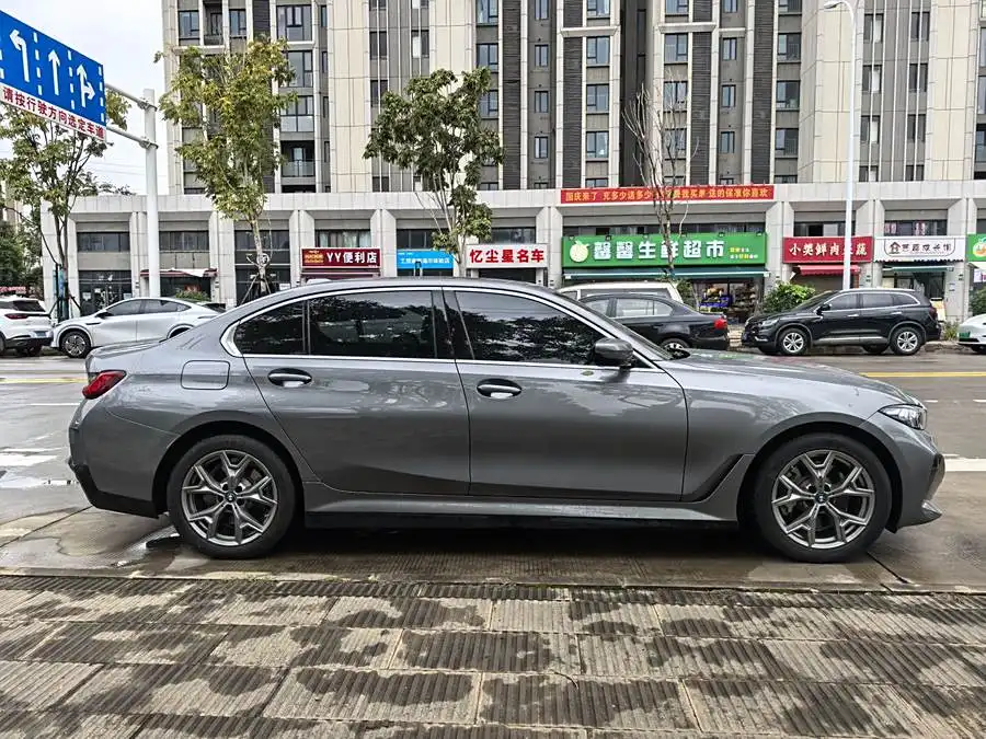 بي إم دبليو i3 2022 إيدرايف 35 L