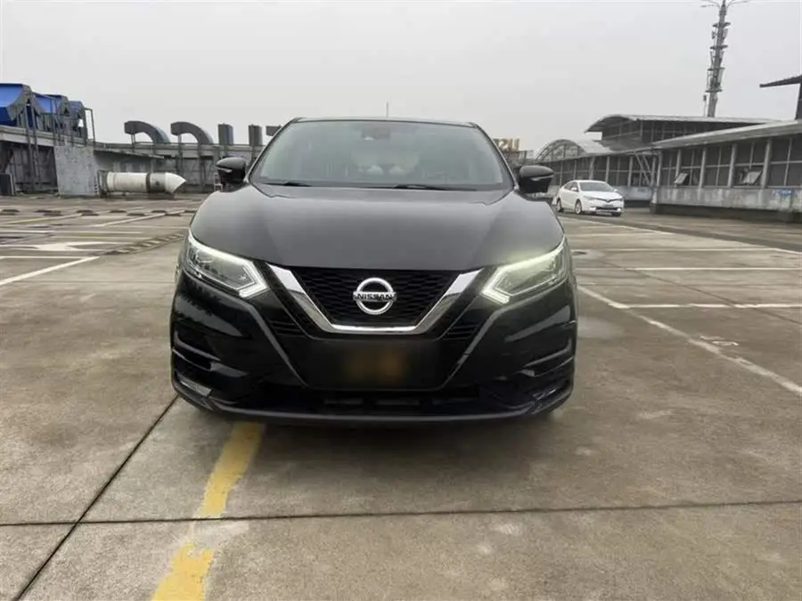 نيسان قاشقاي 2019 2.0 لتر CVT الفاخرة