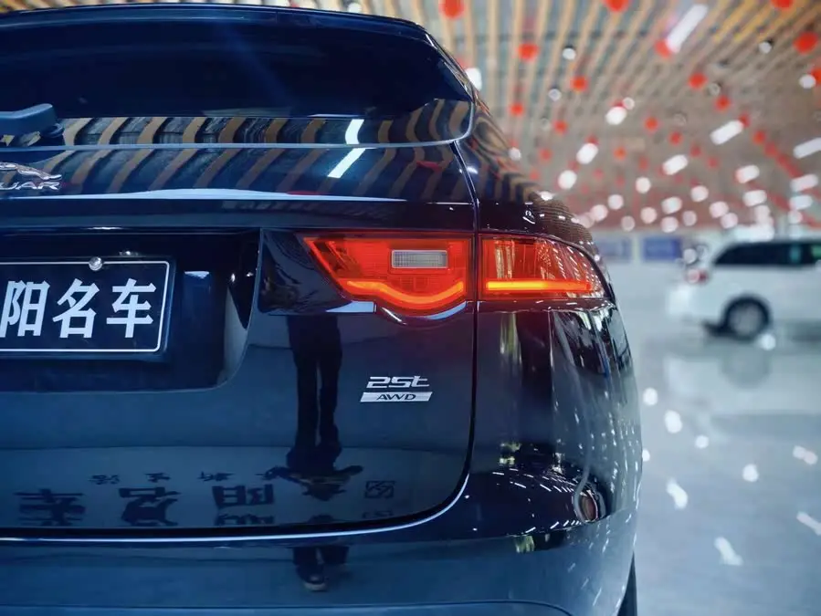 Jaguar F-PACE 2020 2.0T SVR