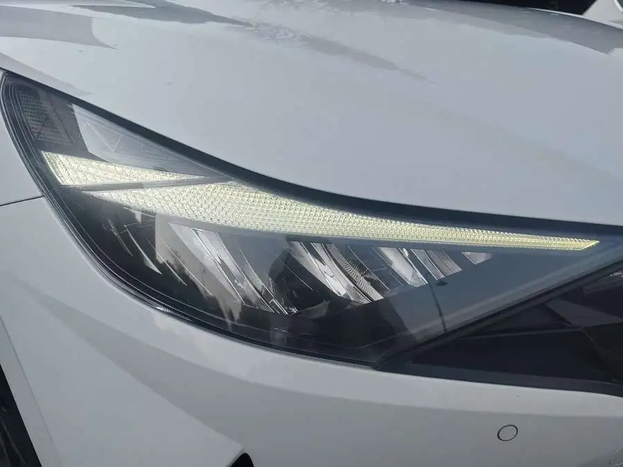 إيلانtra 2022 1.5L CVT LUX الفاخرة