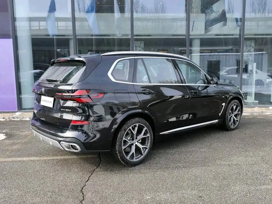 BMW X5 2023 xDrive 30Li Luxury M Sport Package