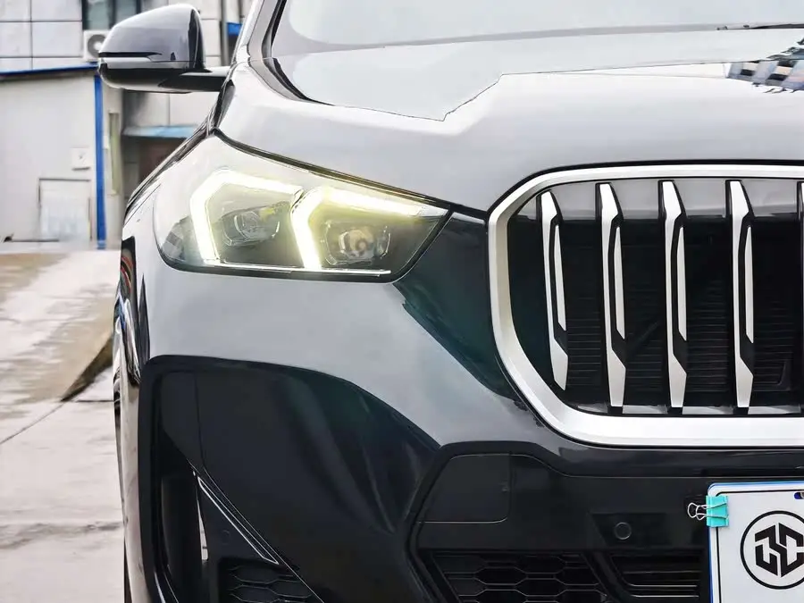 بي إم دبليو X1 2024 sDrive25Li حزمة رياضية M