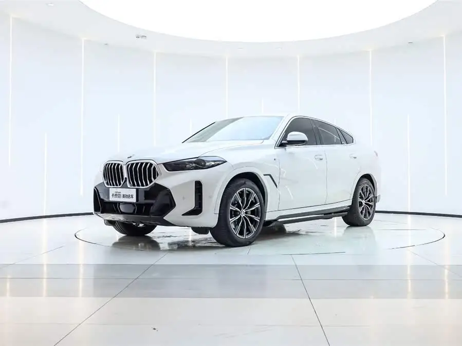 بي إم دبليو X6 2023 xDrive30i حزمة M الرياضية