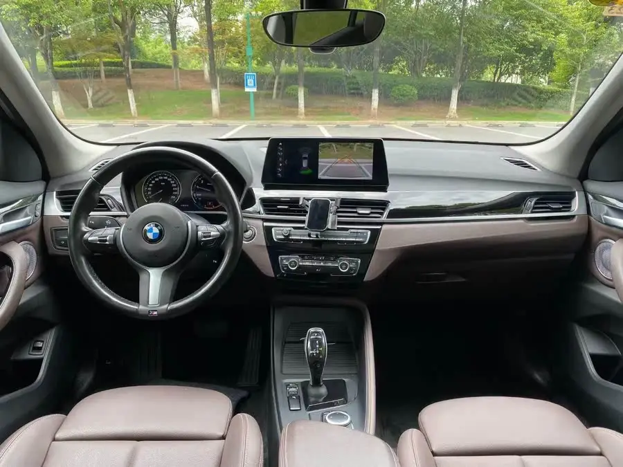 BMW X1 2021 sDrive25Li Leading Edition