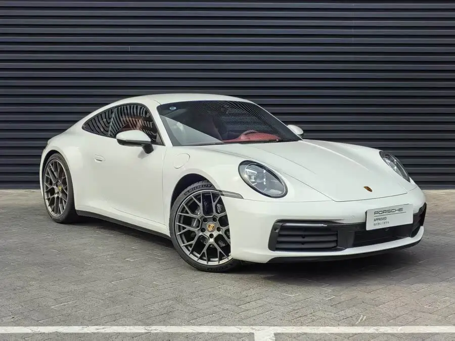 بورش 911 2023 كاريرا 3.0T