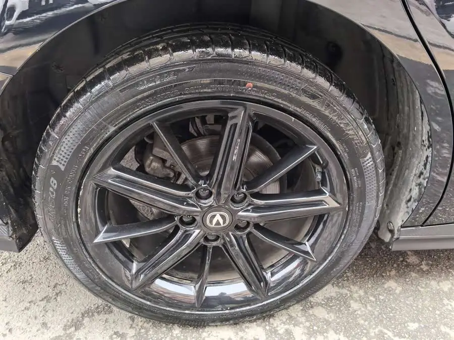 Changan UNI-V 2022 1.5T Smart Navigation Edition