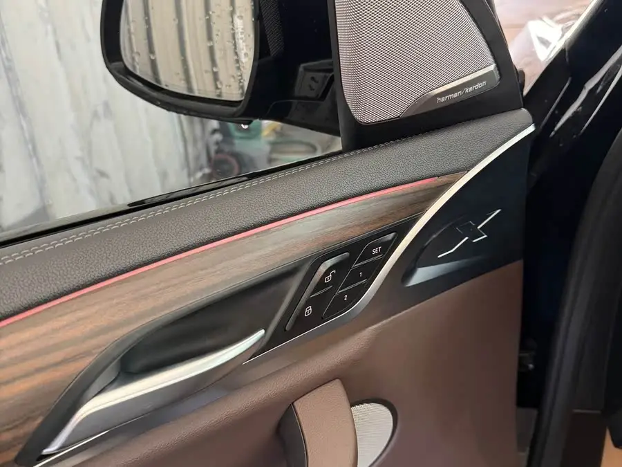 BMW X3 2023 xDrive30i Leading Model M Black Night Package