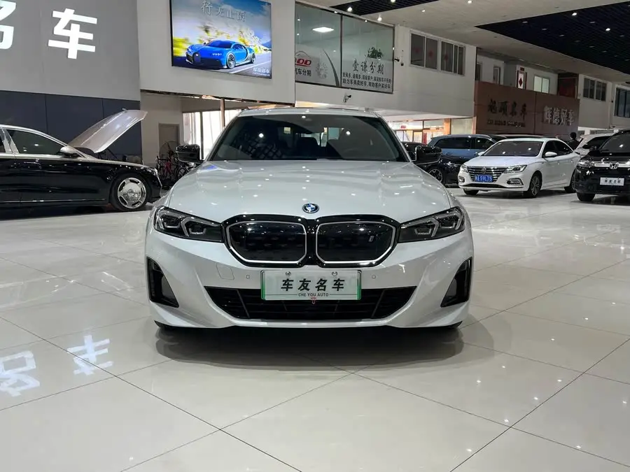 بي إم دبليو i3 2024 eDrive 40 L إصدار الليل