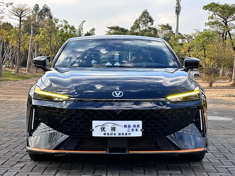 Changan UNI-V 2024 1.5T Premium Sport Version