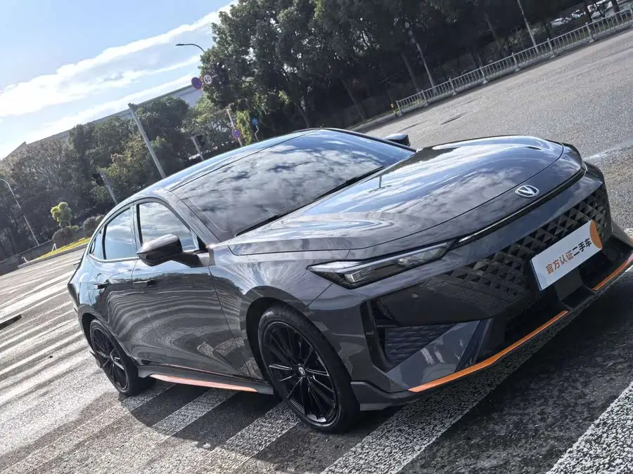 Changan UNI-V 2024 1.5T Deluxe Sports Model