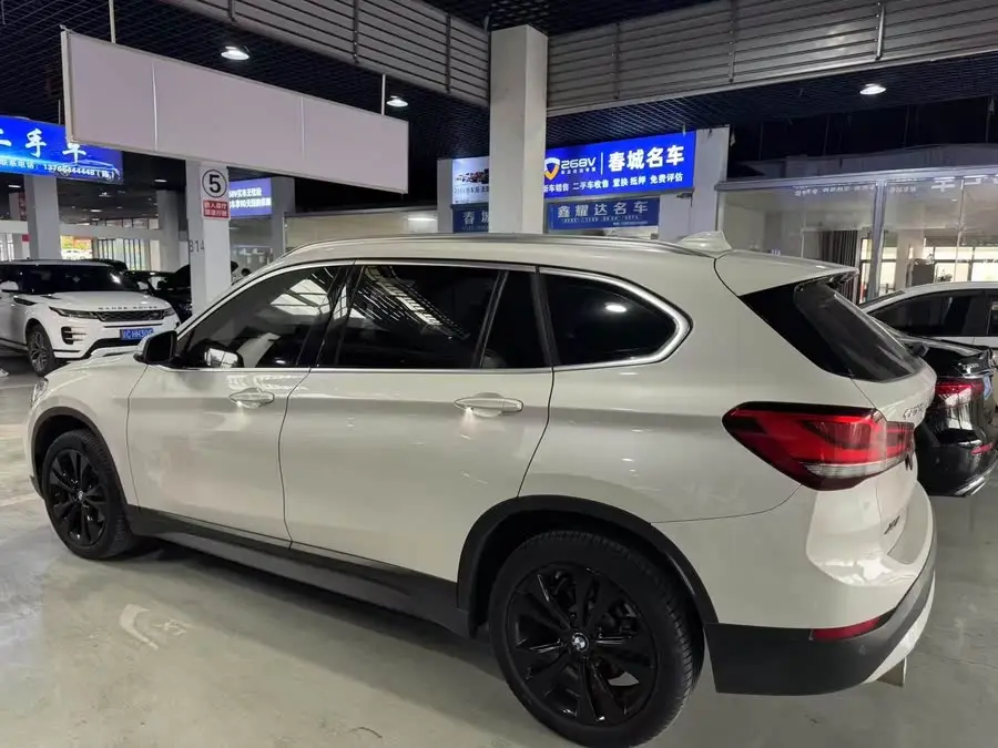 بي إم دبليو X1 2020 sDrive20Li إصدار الموضة