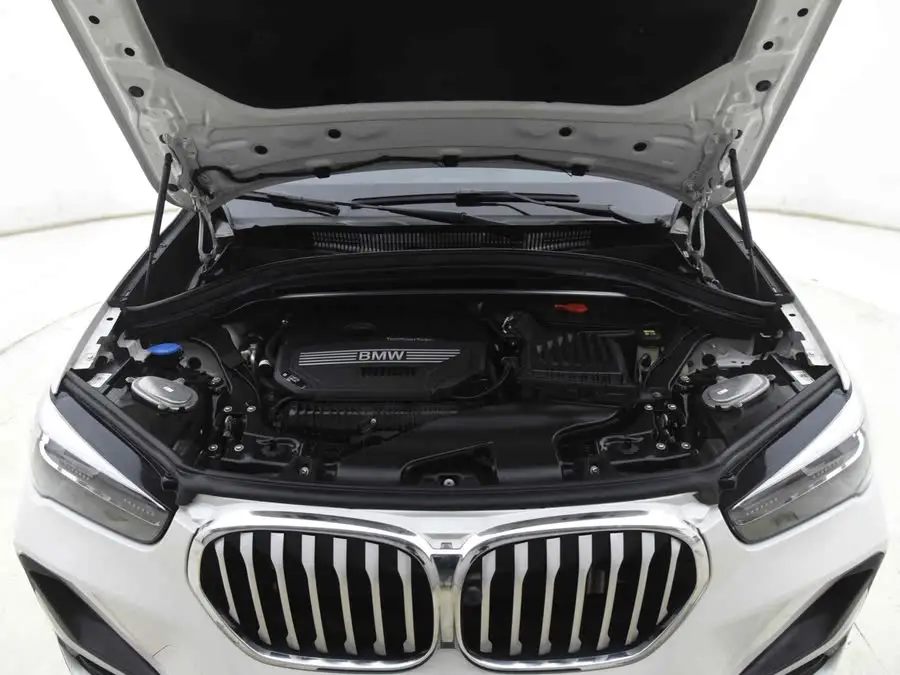 بي إم دبليو X1 2021 xDrive25Li إصدار التنفيذي