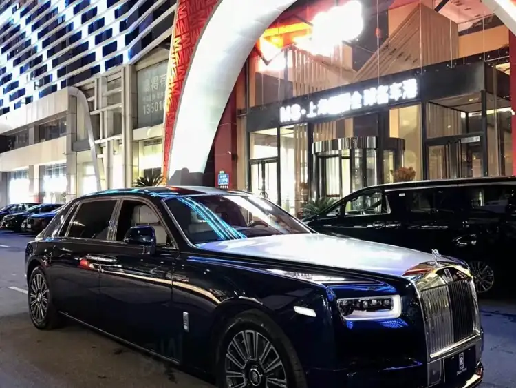 Phantom 2018 6.7T Long Wheelbase