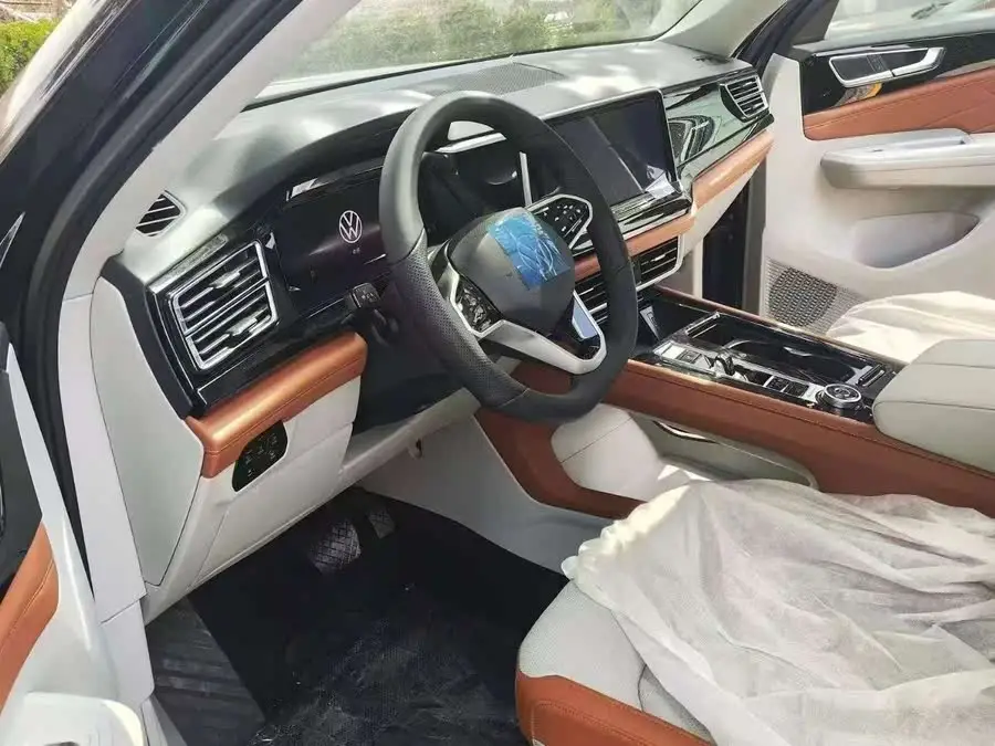 توجوان 2024 380TSI الإصدار التنين للدفع الرباعي