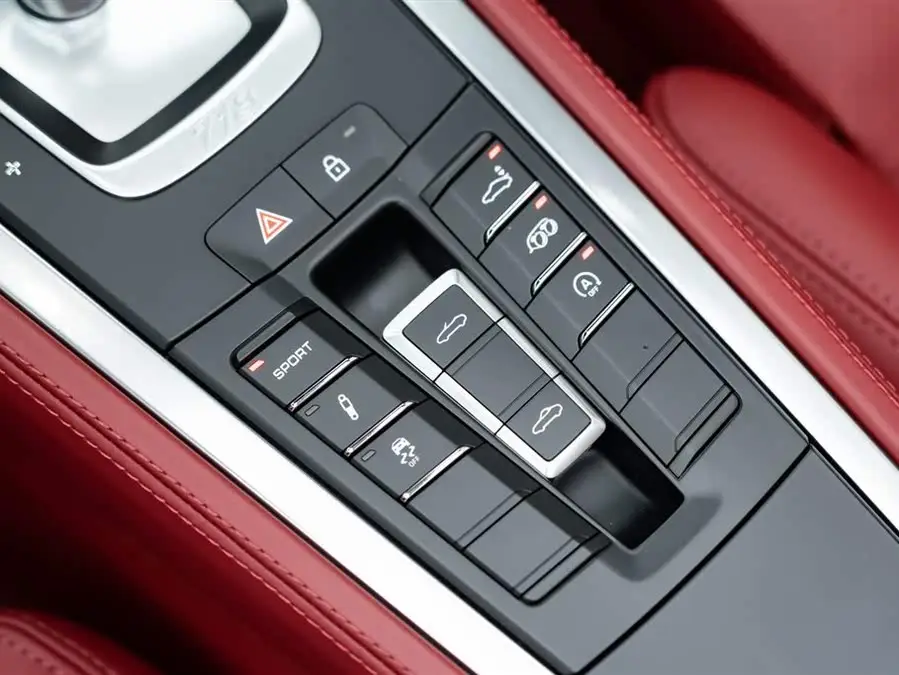 Porsche 718 2022 Model Boxster 2.0T