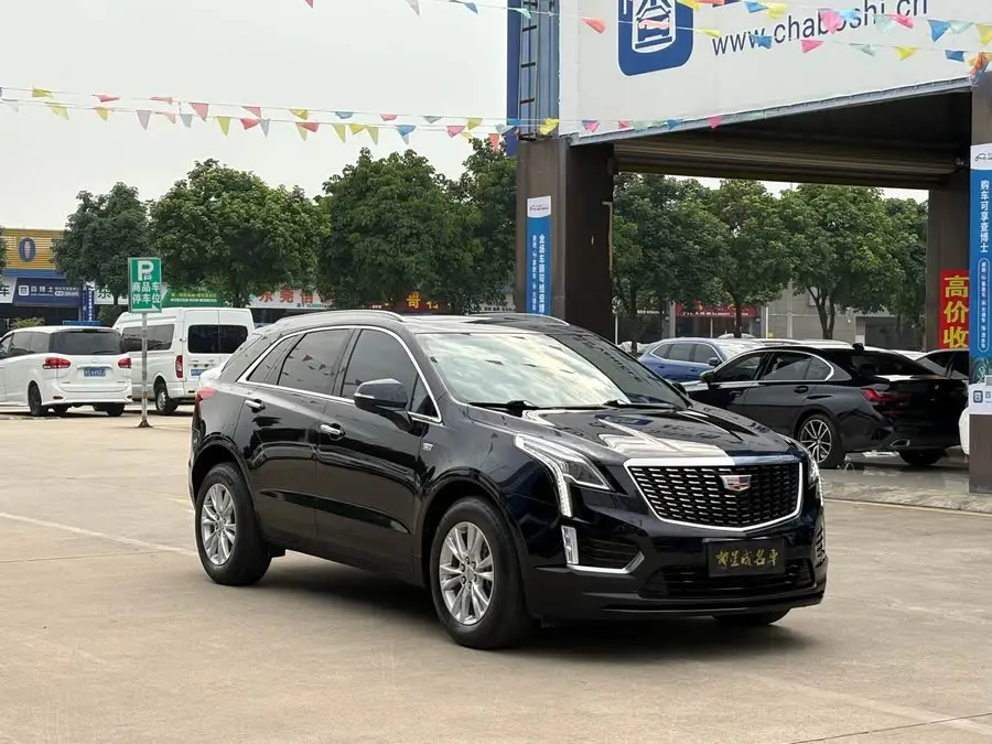 كاديلاك XT5 2022 2.0T دفع رباعي فئة الرفاهية