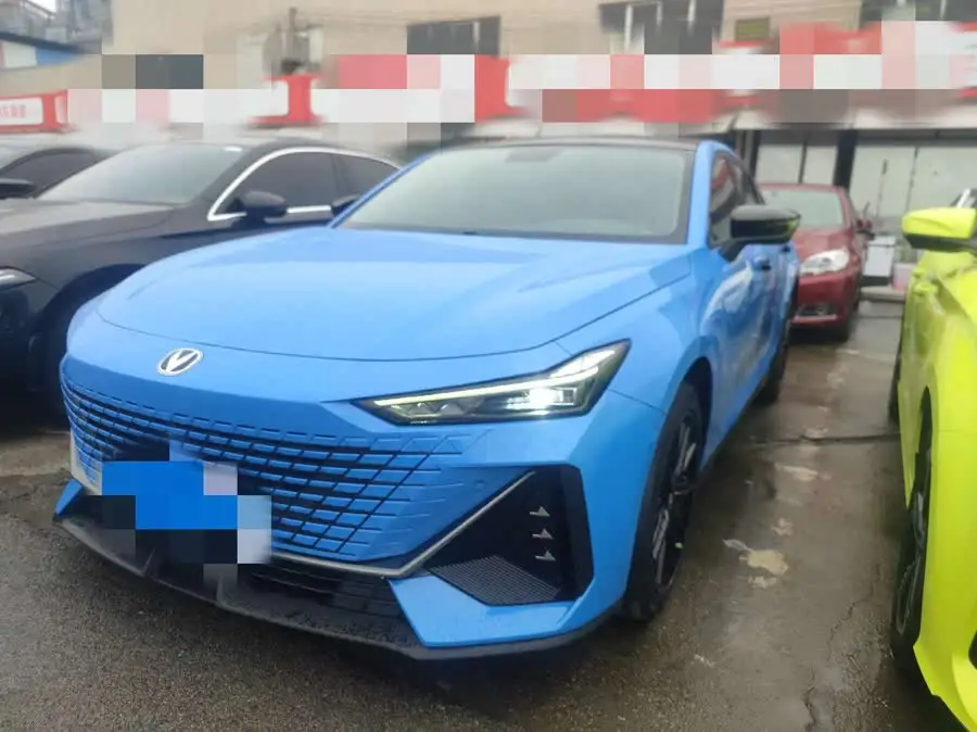 Changan UNI-V 2022 1.5T Smart Pilot