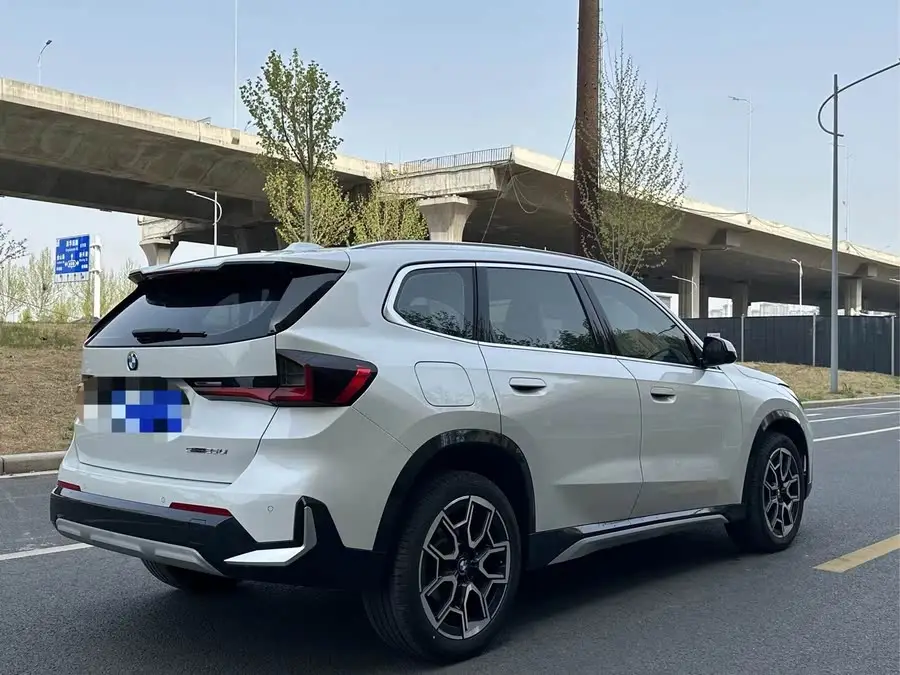 BMW X1 2023 xDrive25Li X Design Package