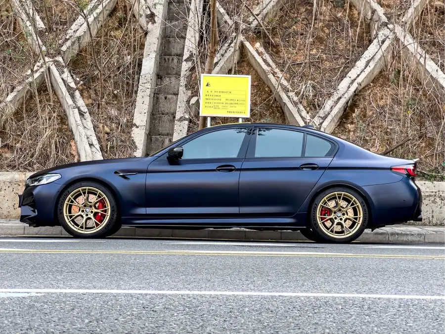 BMW M5 2021