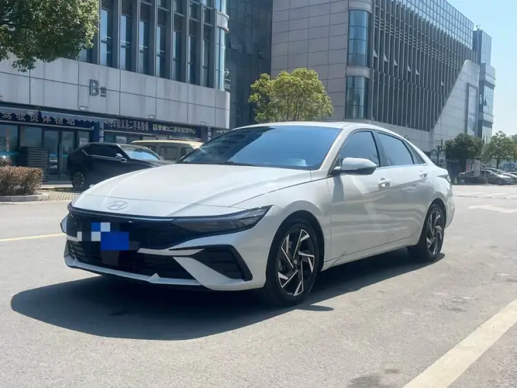 Elantra 2023 1.5L CVT LUX Premium Version