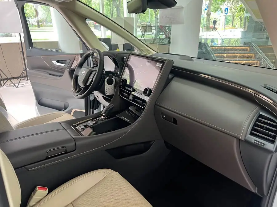 ألڤارد 2024 طراز مزدوج المحرك 2.5 لتر فئة متميزة