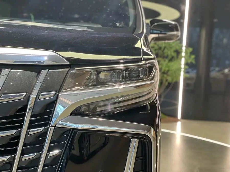 ألفارد 2021 هجين 2.5 لتر نسخة متميزة