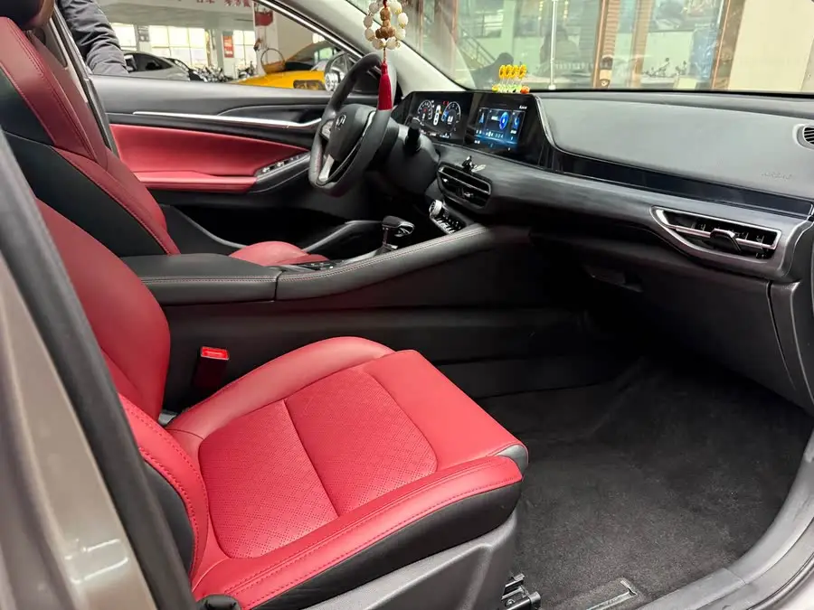 Yidong 2020 Plus Blue Whale NE 1.4T GDI DCT Flagship