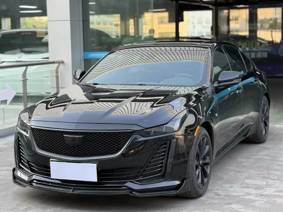 كاديلاك CT5 2022 28T فاخرة