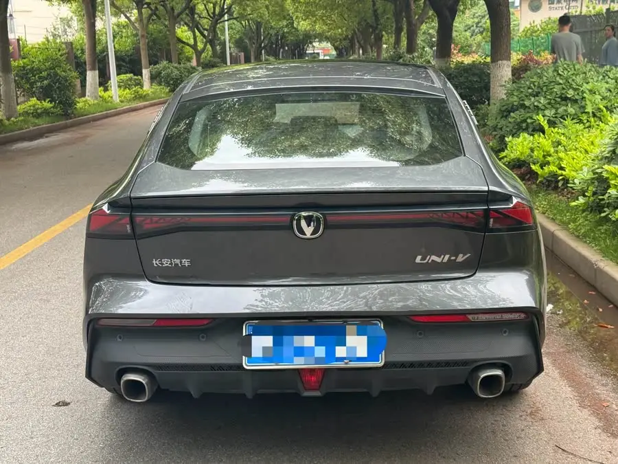 شانجان UNI-V 2022 1.5T الفاخرة