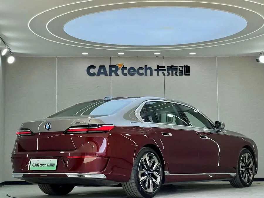 BMW i7 2023 xDrive60L Luxury Package