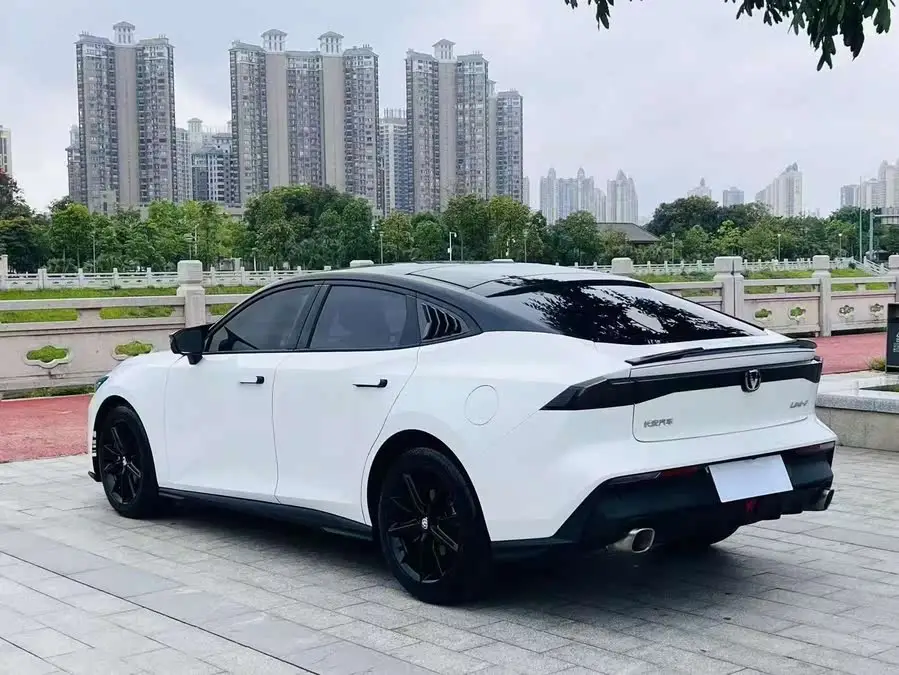 Changan UNI-V 2023 1.5T Premium