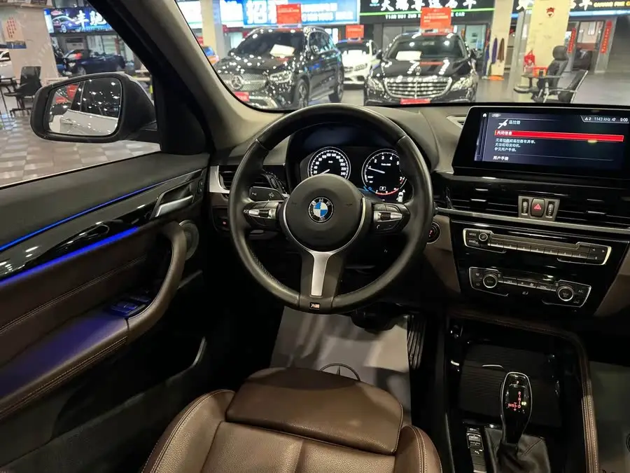 بي إم دبليو X1 2020 sDrive20Li إصدار فاخر