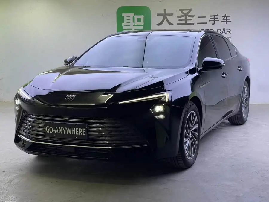 بويك لاكروس 2023 28T النسخة المتميزة