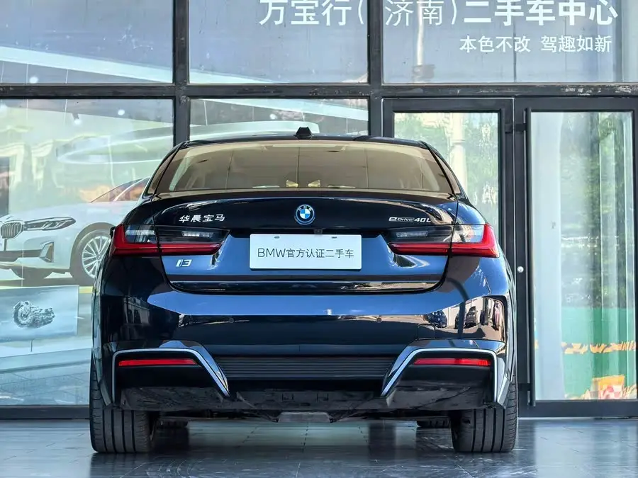 BMW i3 2023 eDrive 40 L Night Sport Package