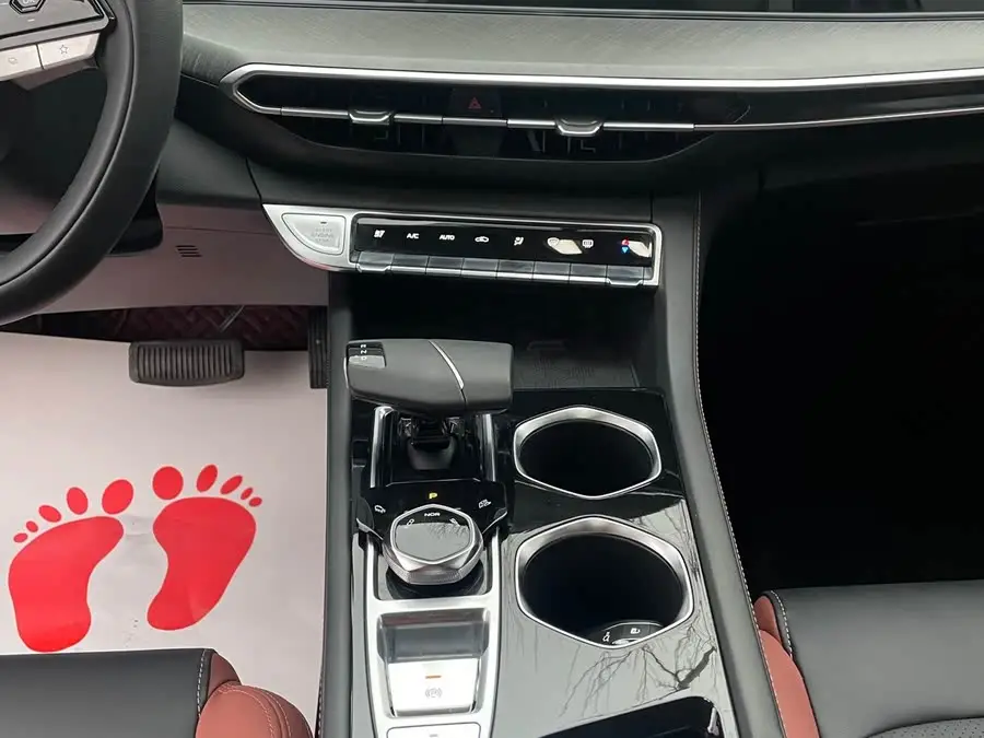 ييدونغ 2022 بلس بلو ويل NE 1.4T GDI DCT النسخة الرائدة