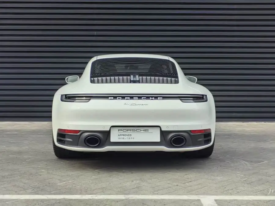 بورش 911 2023 كاريرا 3.0T